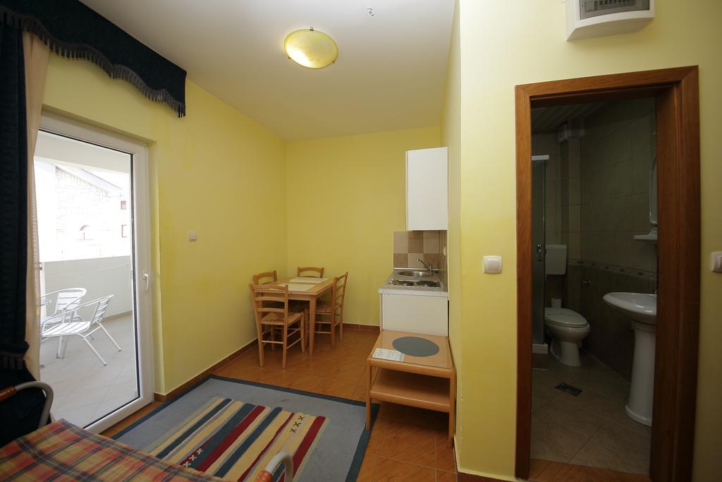 Apartments Tamara Budva Rum bild